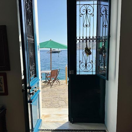 סימי Hotel Aliki מראה חיצוני תמונה