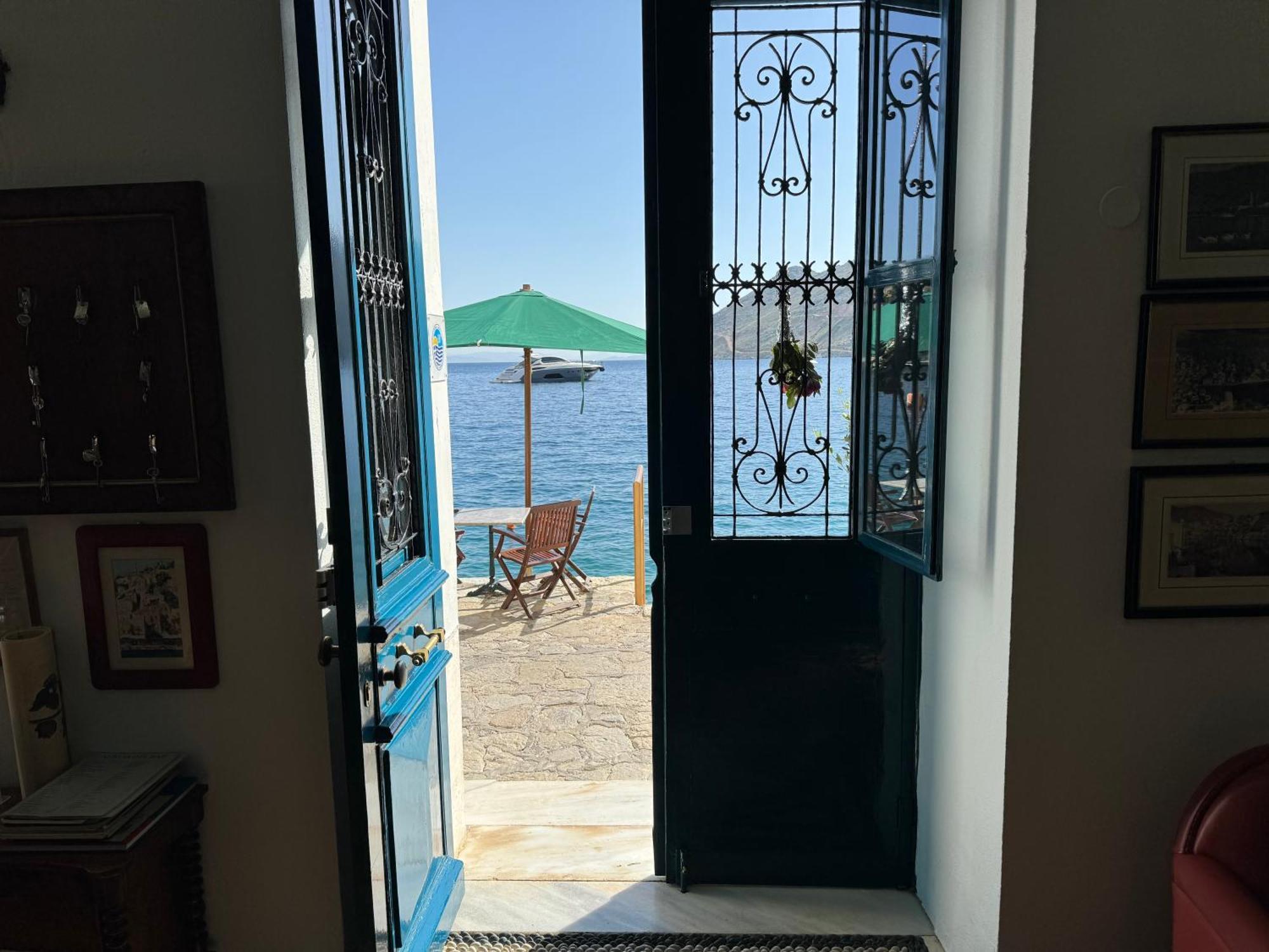 סימי Hotel Aliki מראה חיצוני תמונה